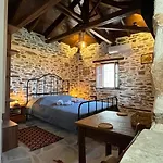 San Lorenzo - παραδοσιακά πέτρινα - άγιος λαυρέντιος πηλίου * Agios Lavrentios