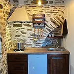 San Lorenzo - παραδοσιακά πέτρινα - άγιος λαυρέντιος πηλίου Agios Lavrentios