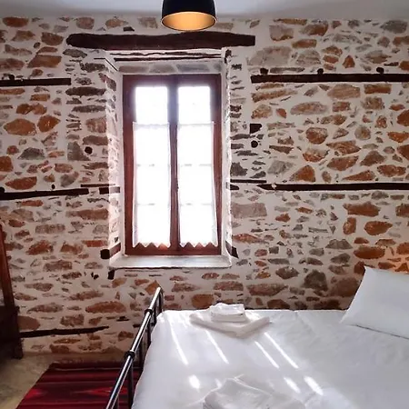 San Lorenzo - παραδοσιακά πέτρινα - άγιος λαυρέντιος πηλίου * Agios Lavrentios