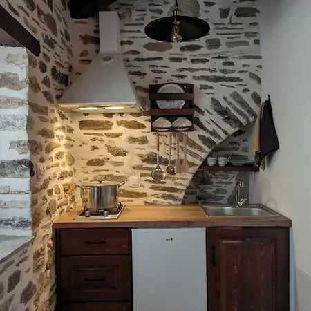 San Lorenzo - παραδοσιακά πέτρινα - άγιος λαυρέντιος πηλίου