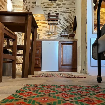 San Lorenzo - παραδοσιακά πέτρινα - άγιος λαυρέντιος πηλίου * Agios Lavrentios