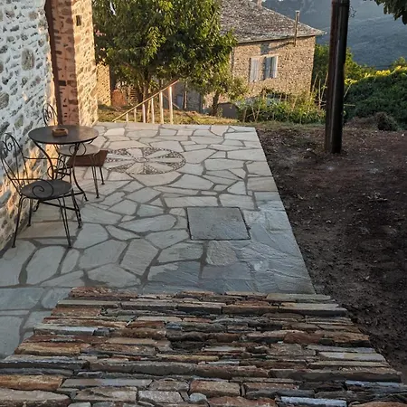 San Lorenzo - παραδοσιακά πέτρινα - άγιος λαυρέντιος πηλίου Agios Lavrentios