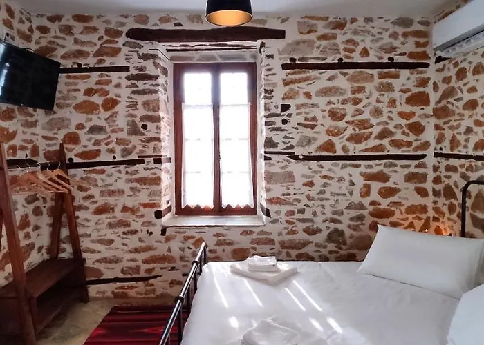 San Lorenzo - παραδοσιακά πέτρινα - άγιος λαυρέντιος πηλίου * Agios Lavrentios