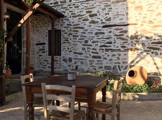 San Lorenzo - παραδοσιακά πέτρινα - άγιος λαυρέντιος πηλίου