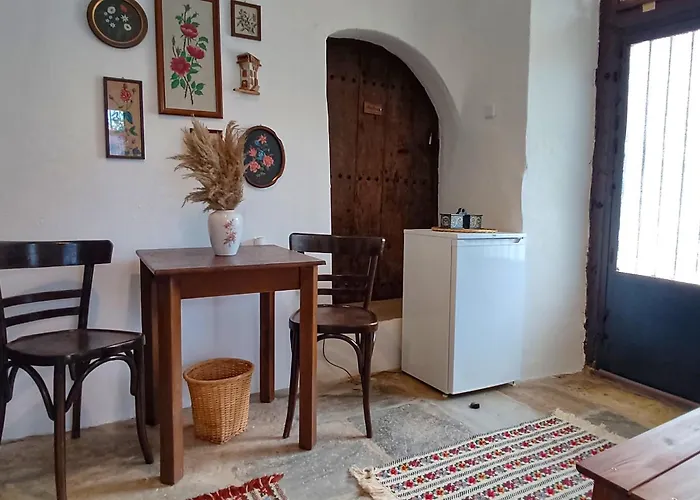 San Lorenzo - παραδοσιακά πέτρινα - άγιος λαυρέντιος πηλίου * Agios Lavrentios