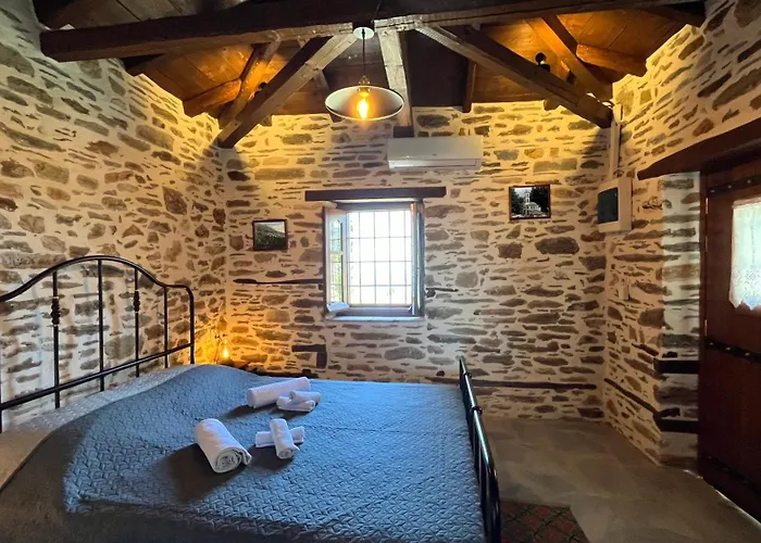 San Lorenzo - παραδοσιακά πέτρινα - άγιος λαυρέντιος πηλίου *