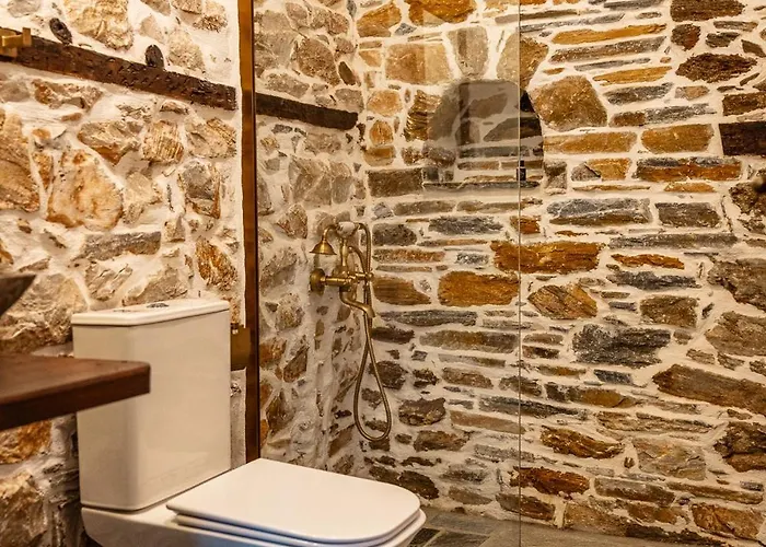 San Lorenzo - παραδοσιακά πέτρινα - άγιος λαυρέντιος πηλίου